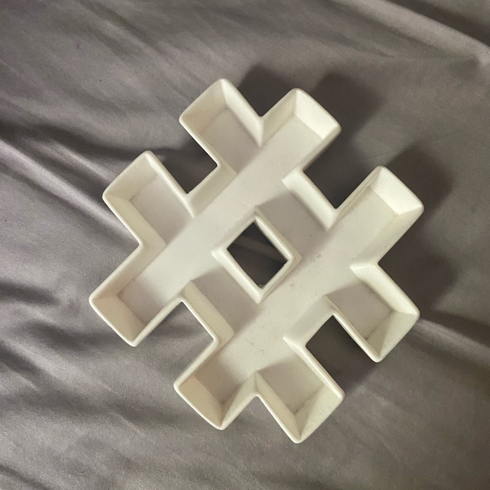 Hashtag jewelry tray